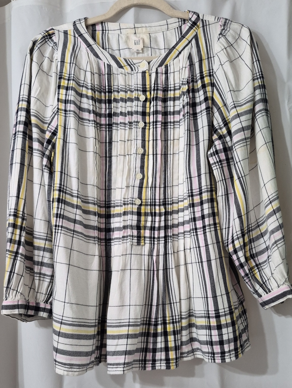 GAP Cream Plaid Button-Front Tunic with Pink and Yellow Jp]oStripes
